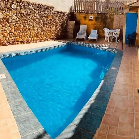بيت للعطل Tan-nahla Farmhouse Il-Pergla